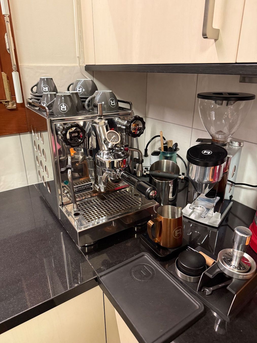 Rocket Macchine per caffè & Macchine per espresso: Rocket Appartamento + Rocket Faustino v2 cuivre – Usato da Bulle venduto da nicom0401 2