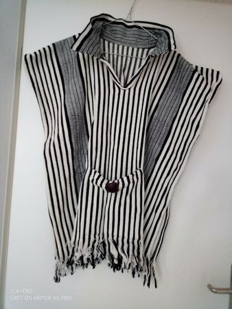 Trendiger Poncho, gestreift, ideal für den Übergang!