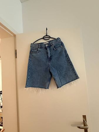 ZARA SHORTS! SIZE 36!