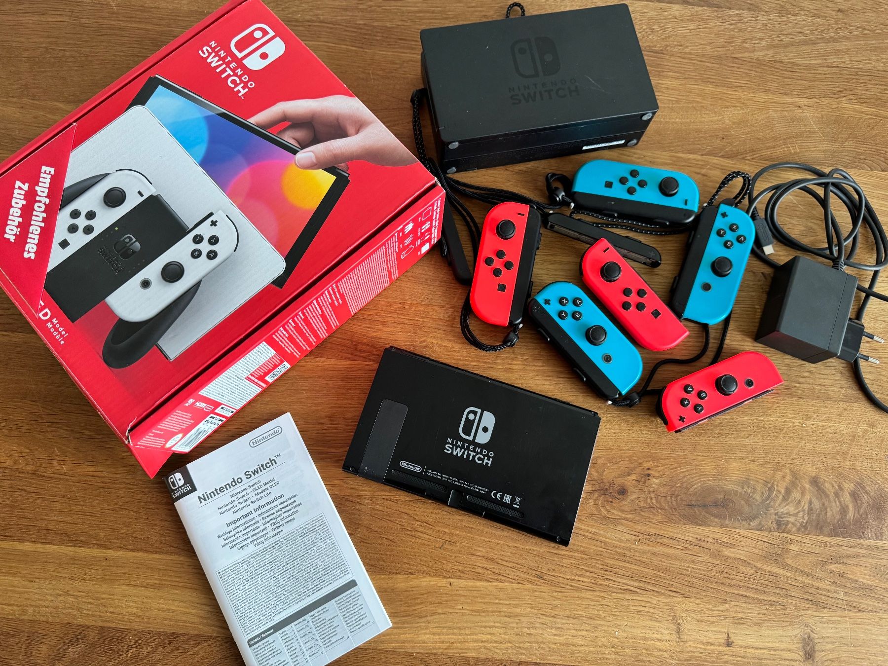 Nintendo Konsolen: Nintendo Switch mit Zubehör – Gebraucht aus frauenfeld von tia01 6