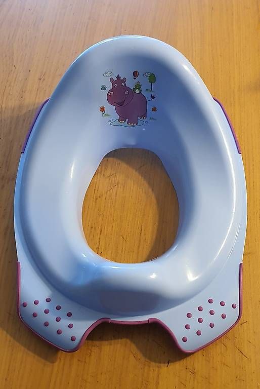 WC: WC-Aufsatz und Kinderhocker – D'occasion à Luterbach par roxy_world 1