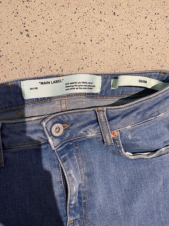 Jeans: Off-White Jeans Floral Print – Usato da Wattenwil venduto da flu_6v27 2