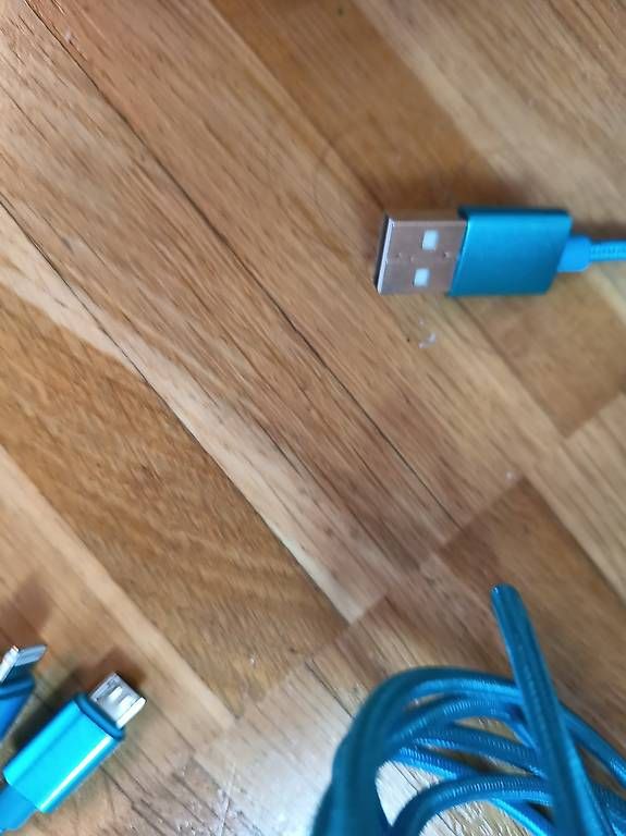 Cavi: 2 Neue USB C Kabel – Usato da Aesch BL venduto da Saskia019 1