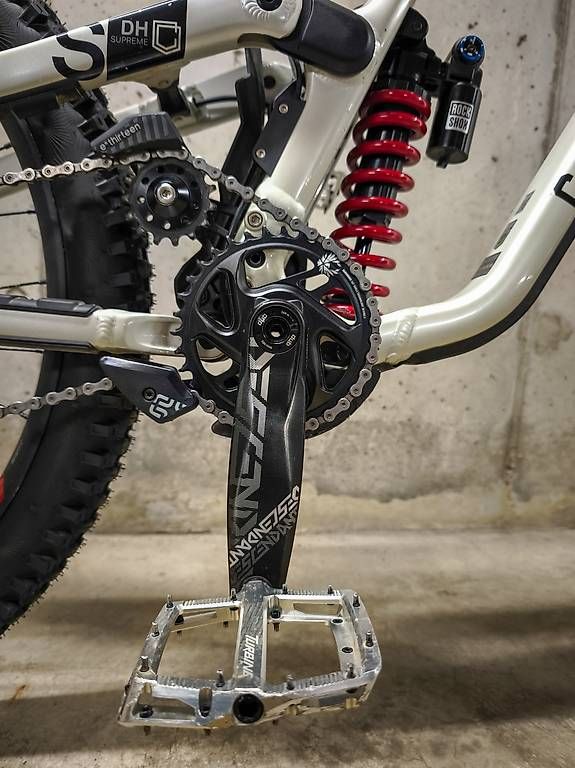 Commencal Vélos: Commencal Dhv5 – D'occasion à Meinier par simon0107 1