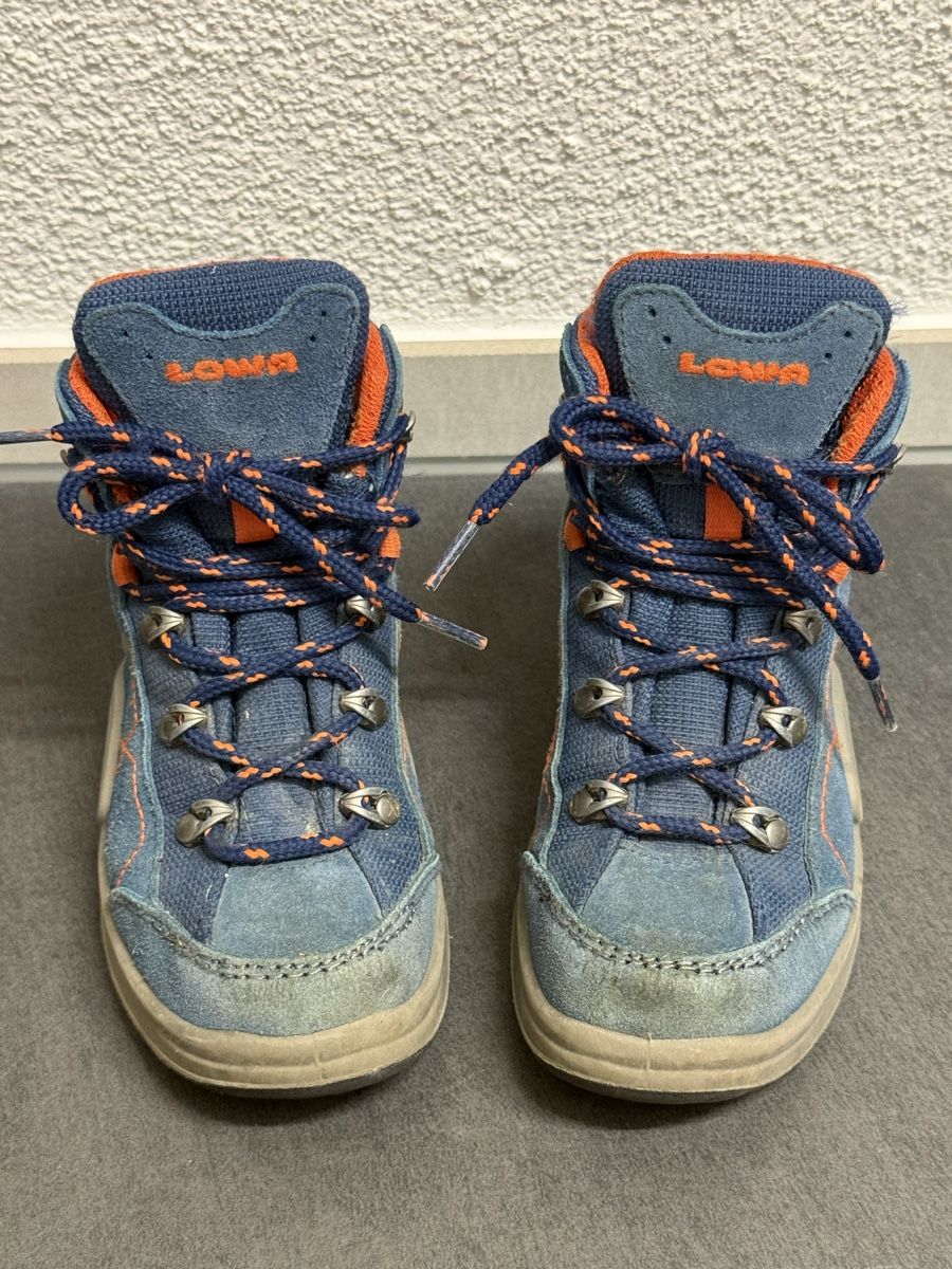 Lowa Chaussures hommes: Lowa Kinderwanderschuh, Grösse 27 – D'occasion à Kerns par ritardando 1