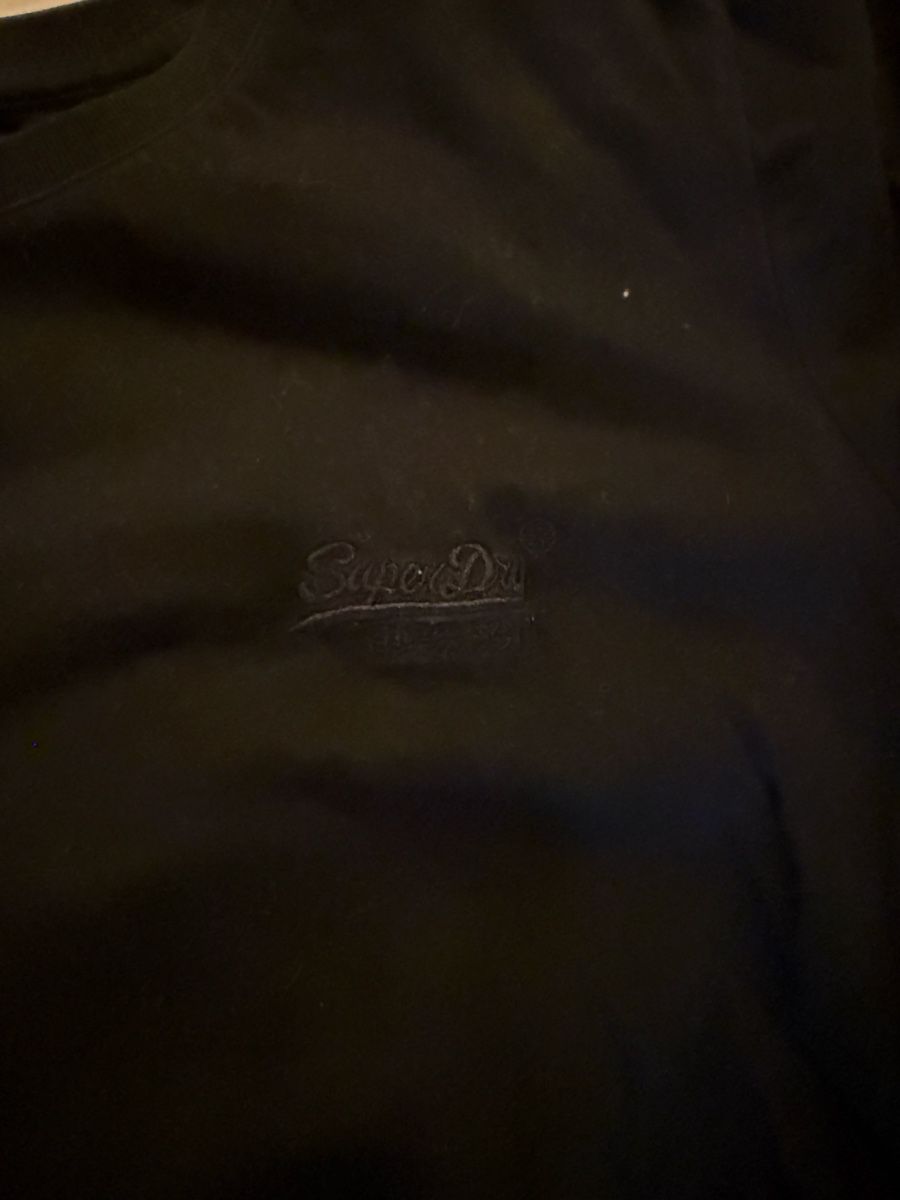 Superdry T-shirt: Superdry T-Shirt schwarz – Usato da Bolligen venduto da lee_orange 1