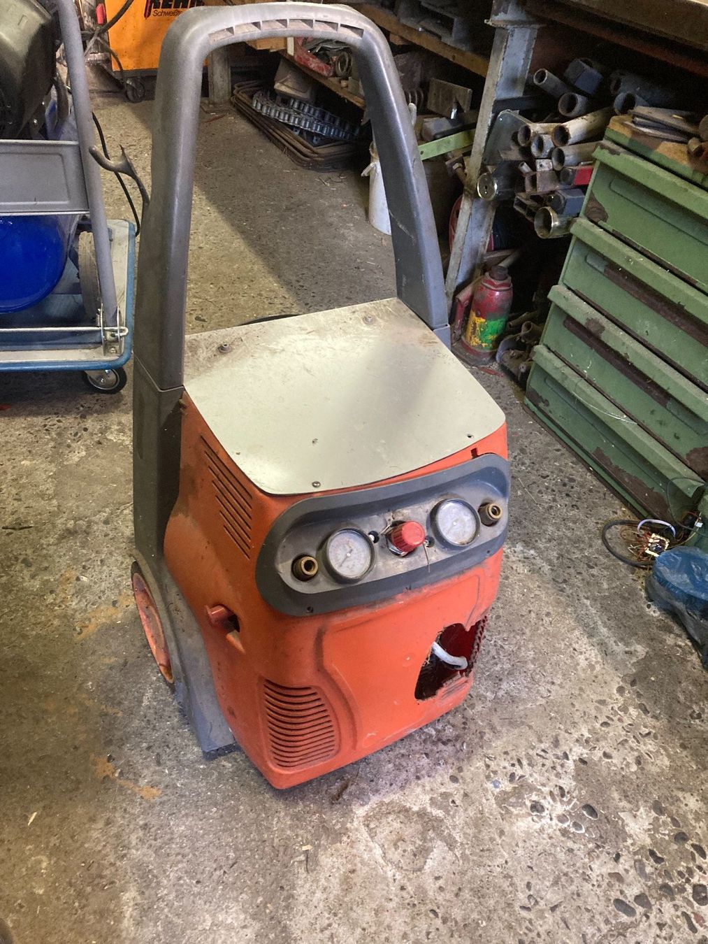 Compresseurs: Luftkompressor 35l – Défectueux à Uetendorf par reu_99v8
