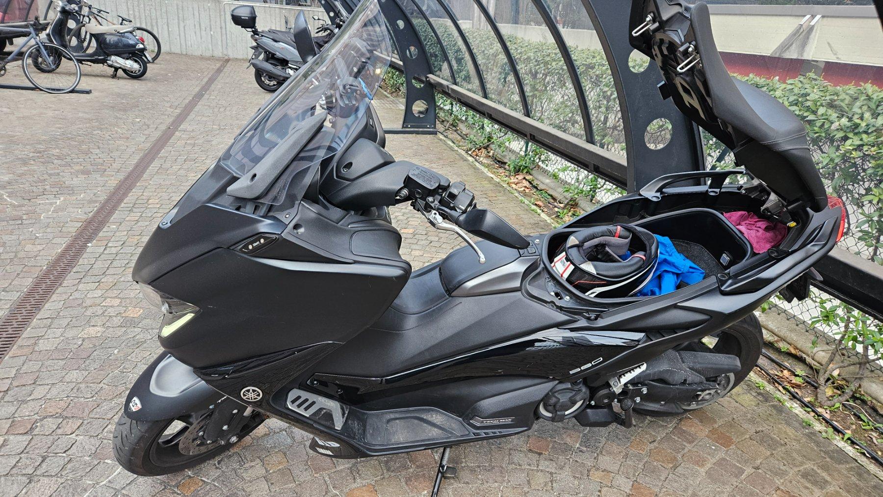 Yamaha Scooter: Yamaha T-Max 560 - TechMax – Usato da Cadempino venduto da erreuno68 2