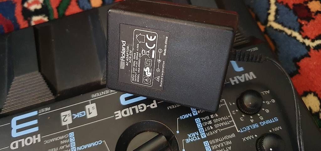 Roland Strumenti musicali: Roland GR-30 Guitar Synthesizer Multi Effects Pedal – Usato da St. Imier venduto da Lautar_Vega 1
