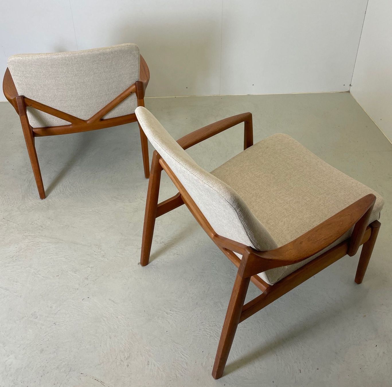 Poltrone: Danish Teak Easy Chairs Kindt Larsen 60s – Usato da Basel venduto da MidMod20C 1