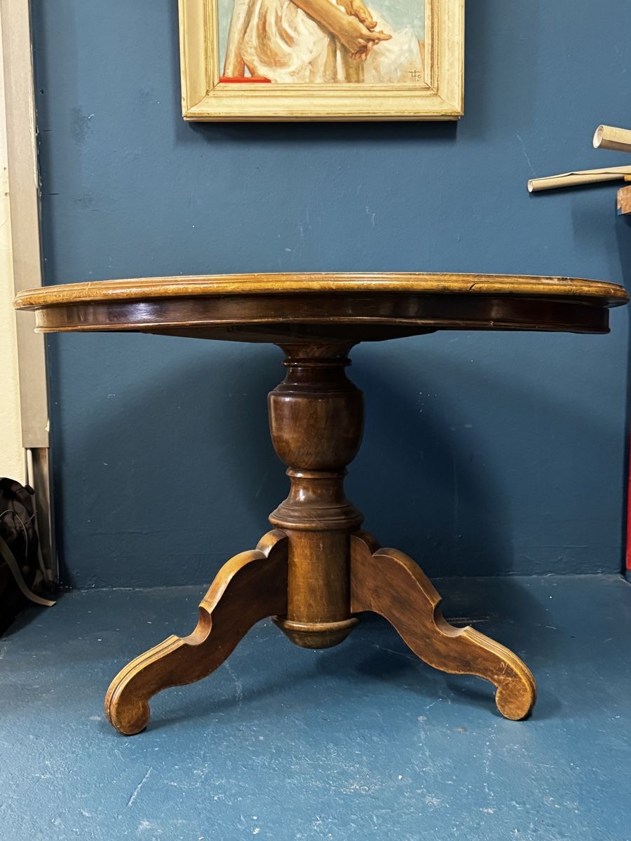Tavoli: Vintage wooden round table  – Usato da Biel/Bienne venduto da the_f7lj