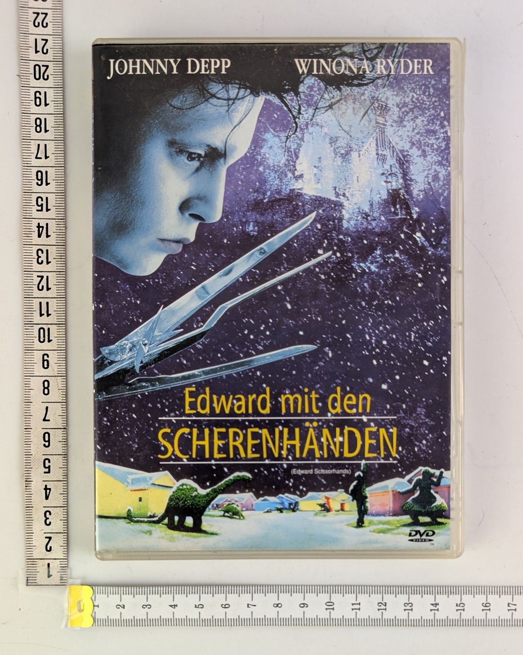 Tutti i DVDs: Edward mit den Scherenhänden DVD - Johnny Depp Klassiker – Usato da Zürich venduto da axolottchen