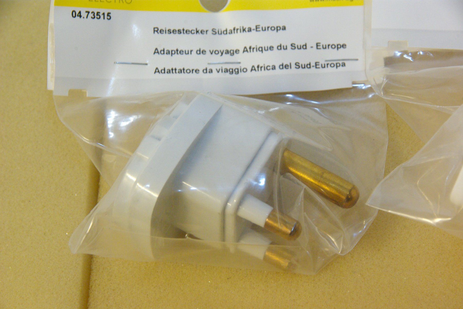 Unità & Adattatore: 2x Reiseadapter / Übergangsstecker, weiss – Nuovo e nell'imballaggio originale da Herisau venduto da Cevianer1844 1