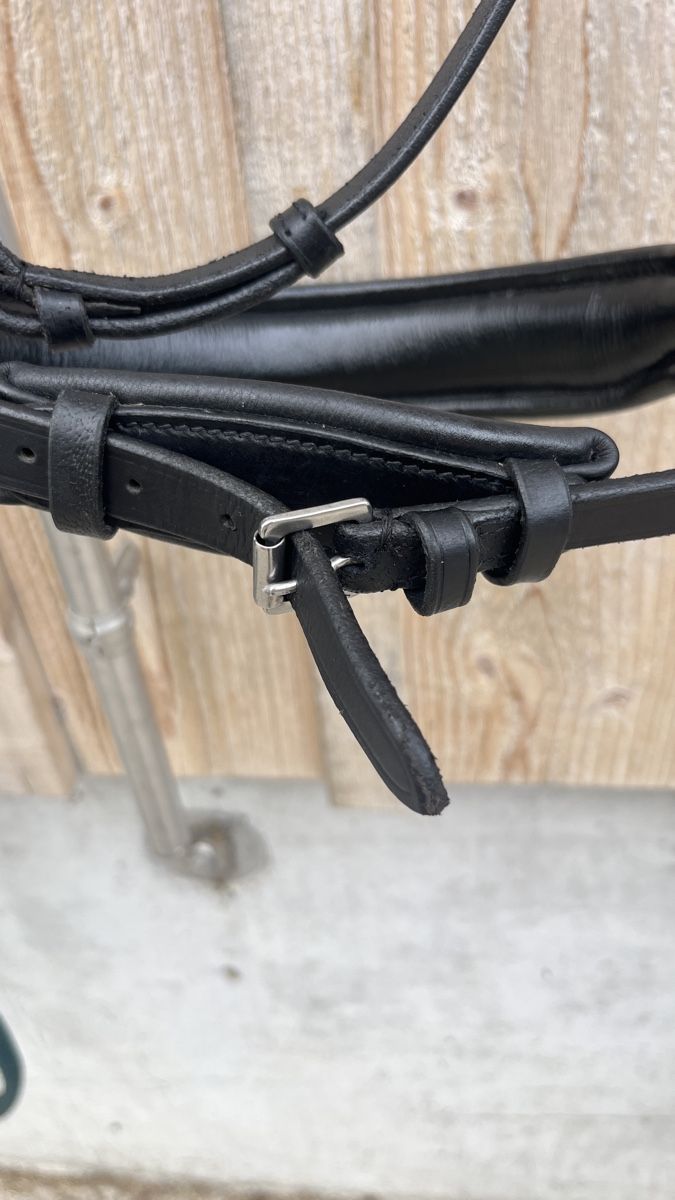 Brides, licols: Waldhausen Lederkappzaum Anatomic – D'occasion à Altenrhein par vic_z9lk 1