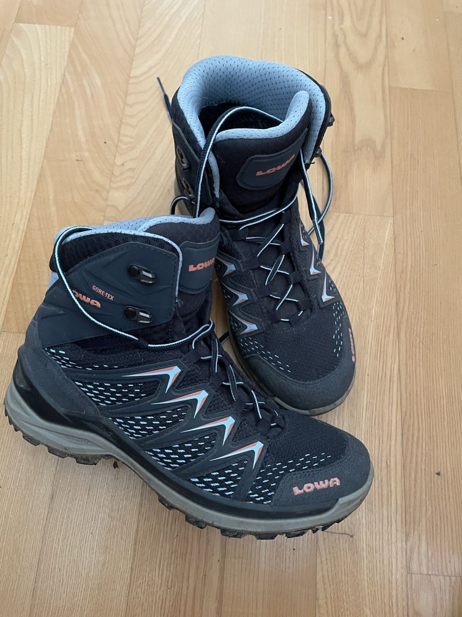 Lowa Herrenschuhe: LOWA Wanderschuh Grösse 39 1/2  – Neu (gemäss Beschreibung) aus forch von Draechli789
