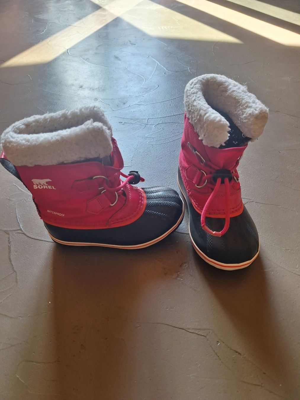 Sorel Schuhe für Mädchen: Sorel Winterstifel – Gebraucht aus Erlenbach i. S. von b.ogi85 1