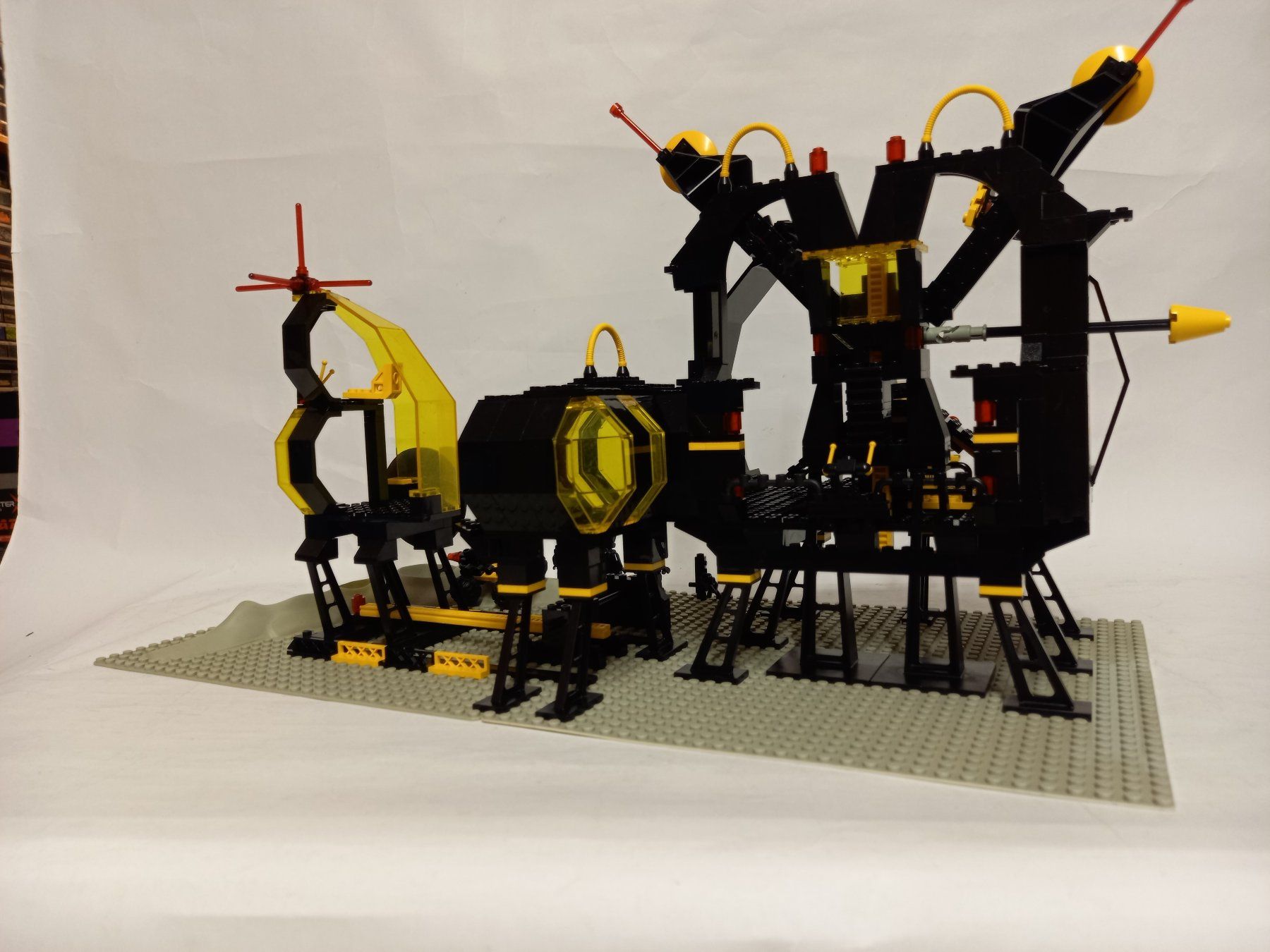 Lego Giocattoli: Lego Legoland Space 6987 Blacktron I Message Intercept Base – Usato da Derendingen venduto da Boeni80 6