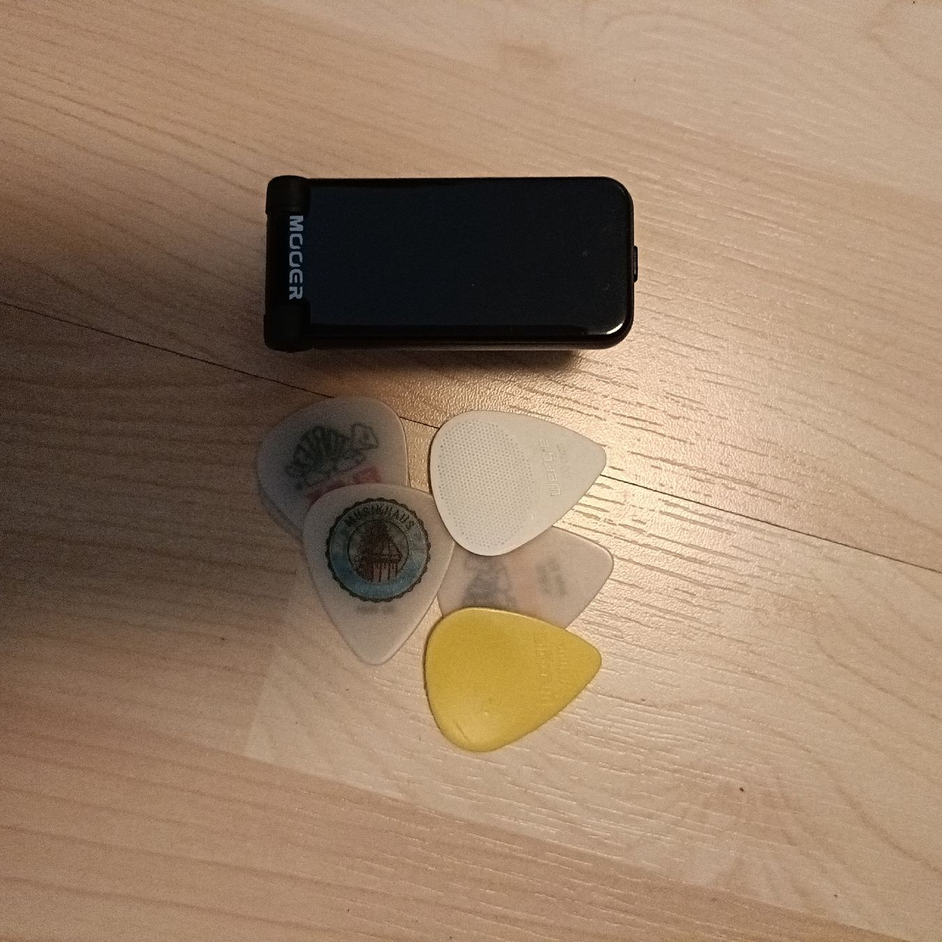Musikinstrumente: Schwarze E-Gitarre Ibanez Gio – Neu (gemäss Beschreibung) aus Rotkreuz von mar_wn5h 6