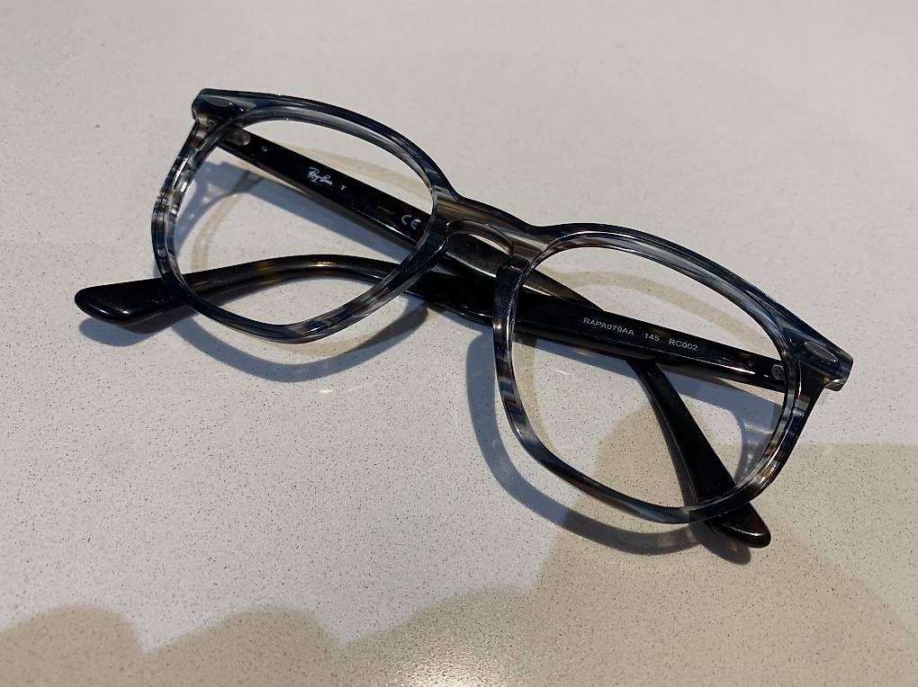 Brillen & Gläser: Montatura Rayban + bacchette – Gebraucht aus Bioggio von ant_mt7r