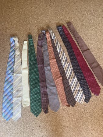 21 Krawatten ( Versace/ Armani/dunhill / Leonard parisetc)