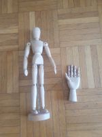 Mannequin en bois articulé et main en bois articulée