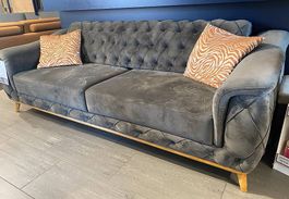 Neues Sofa mit klappbarer Rückenlehne  Nur CHF 500