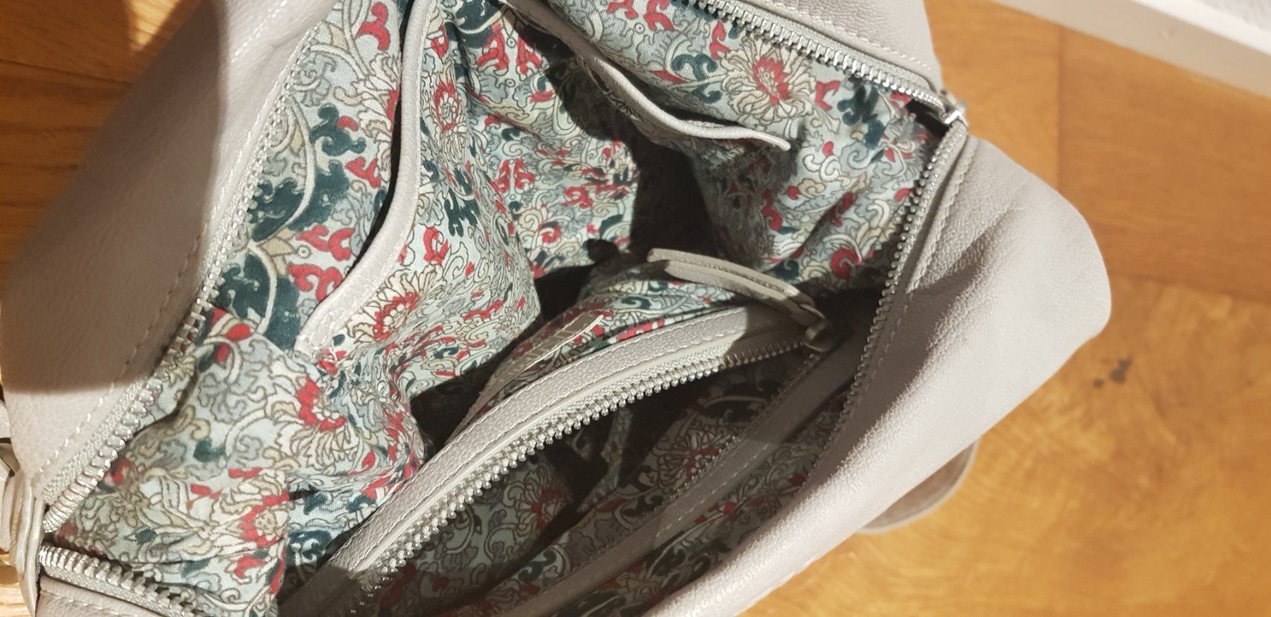 Nile Taschen für Damen: Umhängetasche Nile – Gebraucht aus Siebnen von Floanita 2