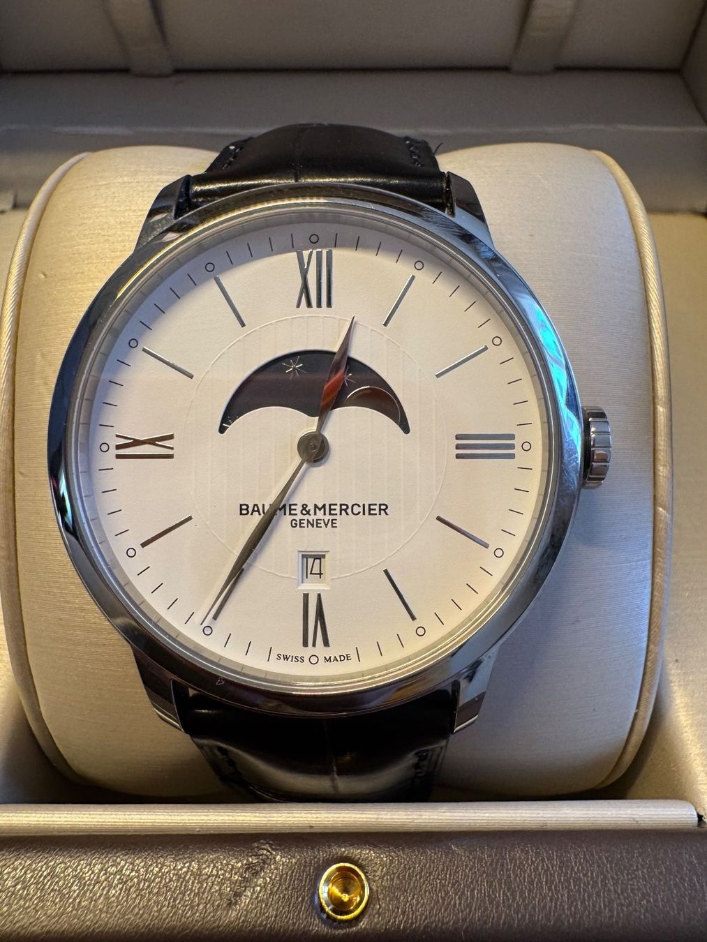 Baume & Mercier Orologi: Baume & Mercier  Classima 40 mm Quartz Phase de Luner Acier – Usato da Luzern venduto da gilmerus 3