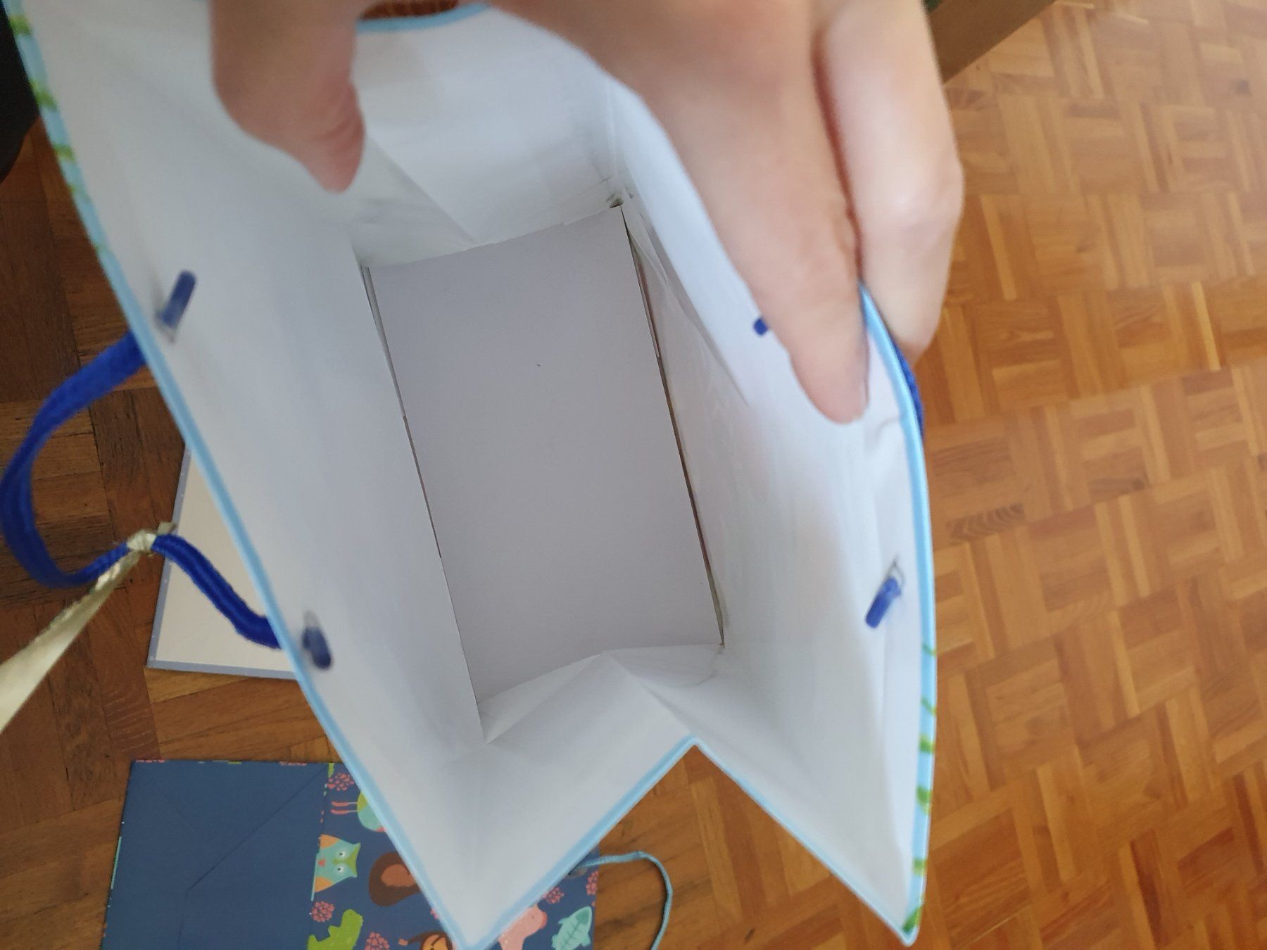 Borse: 4 Papiertragetaschen, Geschenktaschen, wie Neu! – Nuovo (secondo la descrizione) da Genève venduto da sve_kk28 3