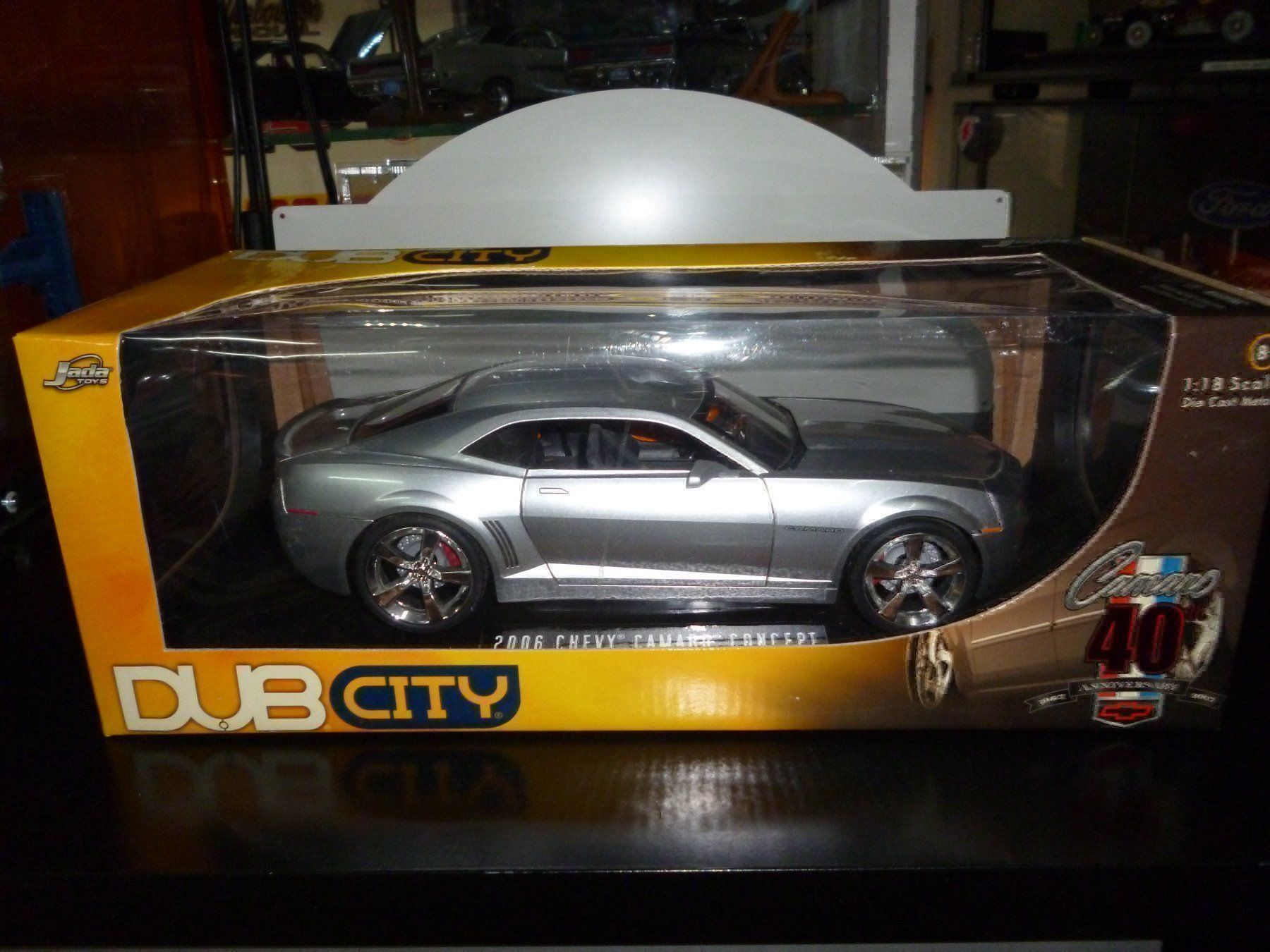 Chevrolet Modellini d'auto: Chevrolet Camaro 2006 DUB 1:18 Jada – Nuovo e nell'imballaggio originale da Niederwil SG venduto da Kaicorner03