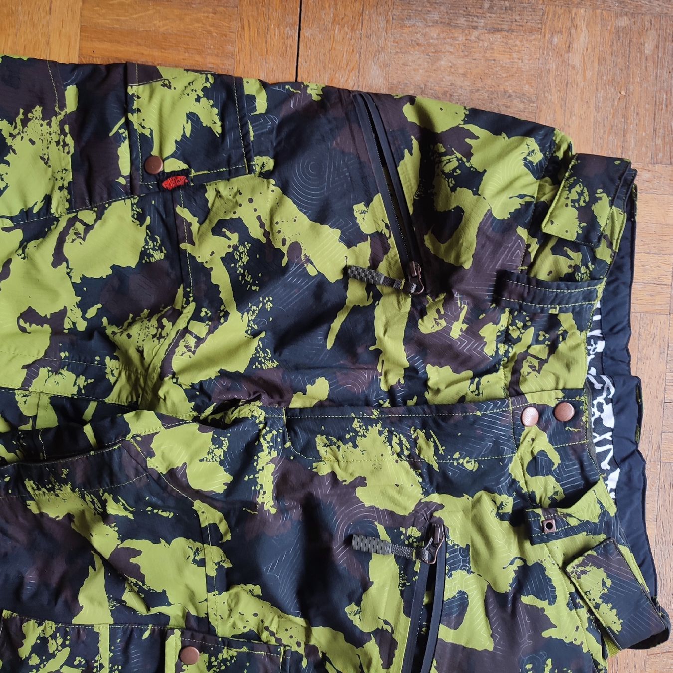 Pantaloni: pantaloni da sci Vans – Usato da Ascona venduto da Artik3 1
