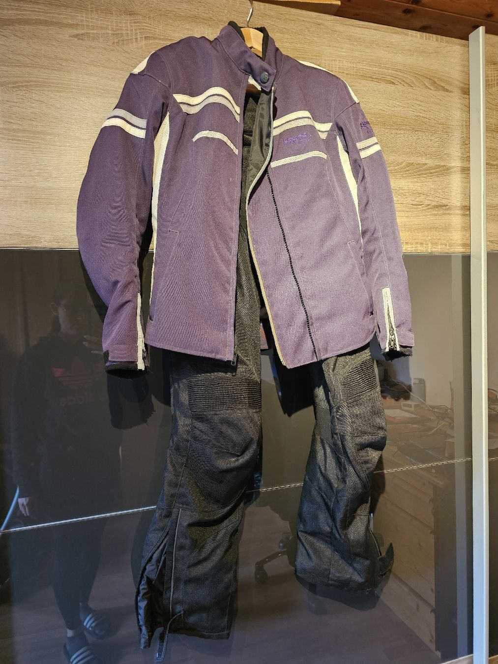 Lotti di vestiti: Ensemble moto femme iXS avec doublures – Usato da La Chaux-du-Milieu venduto da C.N.97