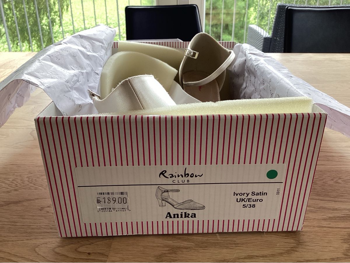 Scarpe da donna: Hochzeitsschuh, gr 38 – Usato da Münchringen venduto da manmon 3