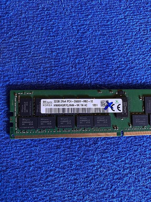 Memoria / RAM: SK hynix 32GB DDR4-2666 ECC Registered Server RAM – Usato da Zeiningen venduto da rot_2xls