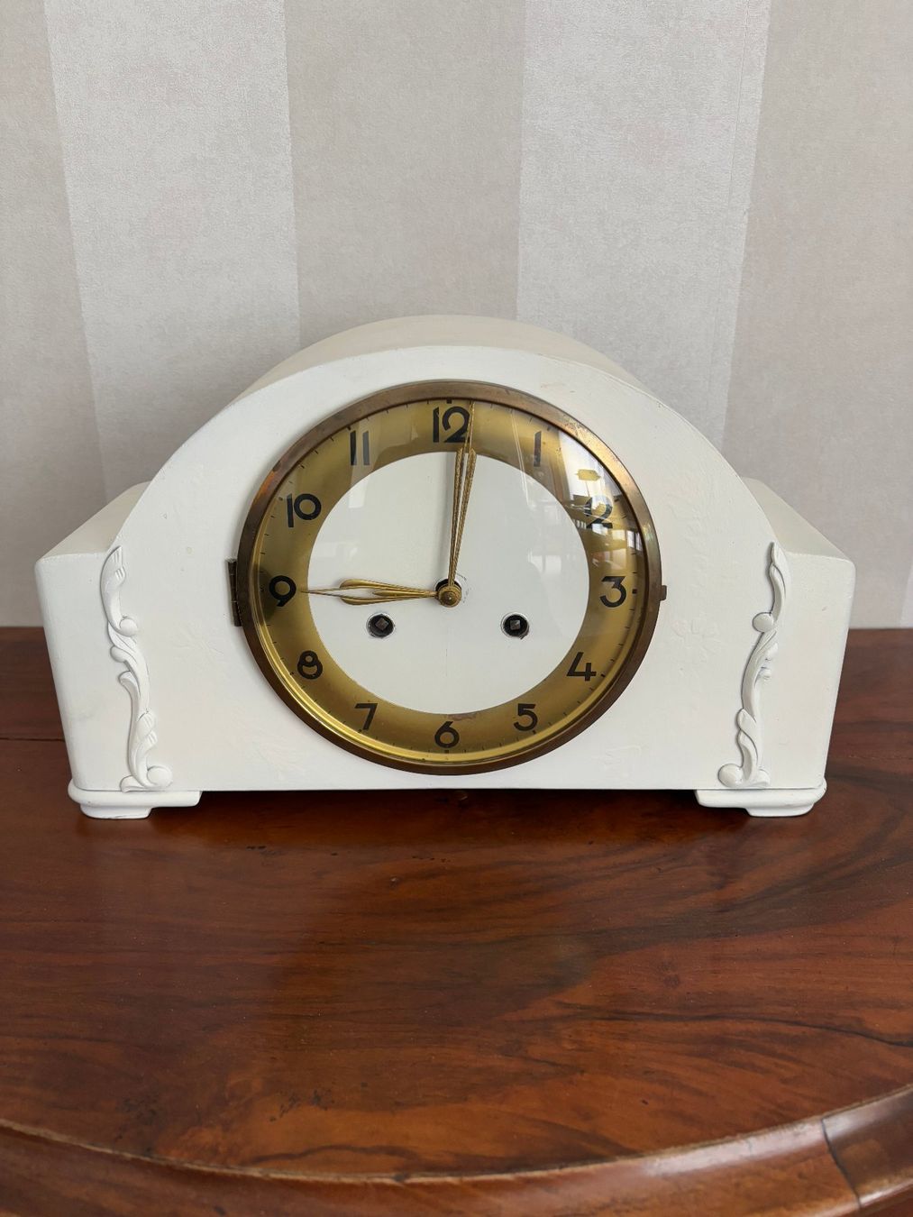 Orologi da terra & Orologi da parete: Antike Buffetuhr in weiss um 1940 – Usato da Jegenstorf venduto da Hibiscus11 2