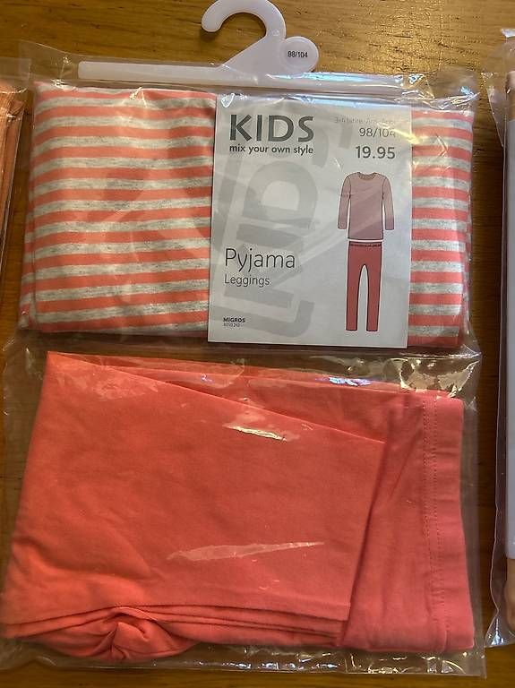 Lotti & Set di vestiti: Neue Mädchenkleidung 98/104 – Nuovo e nell'imballaggio originale da Degersheim venduto da Principessa_90 1