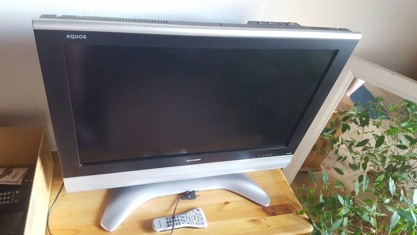 Sharp Televisori: Sharp  Aquos Fernseher – Usato da Matten b.Interlaken venduto da Zambala1 1