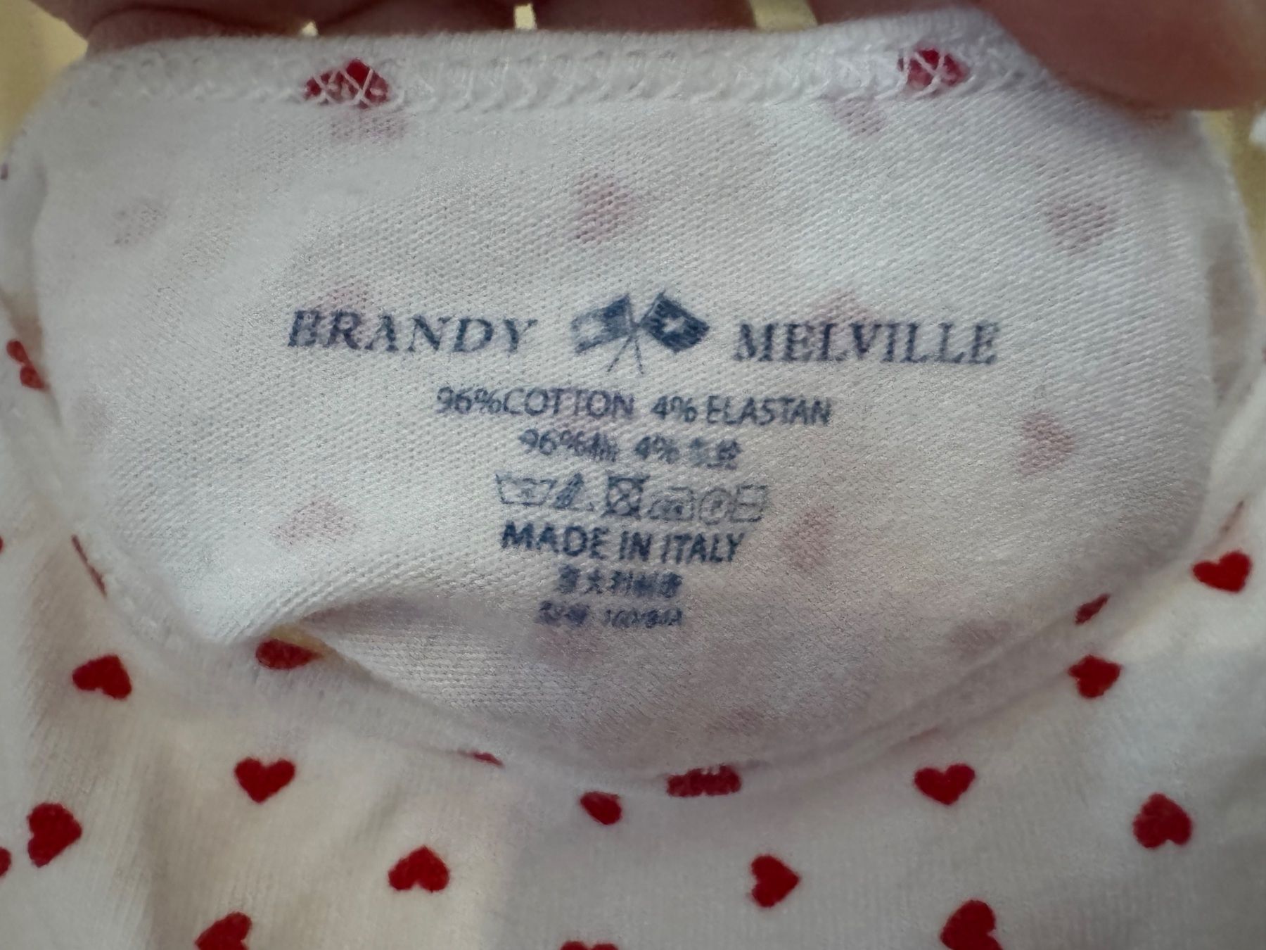 Brandy Melville Top: Brandy melville top – Usato da Lumino venduto da mar_9pn2 1