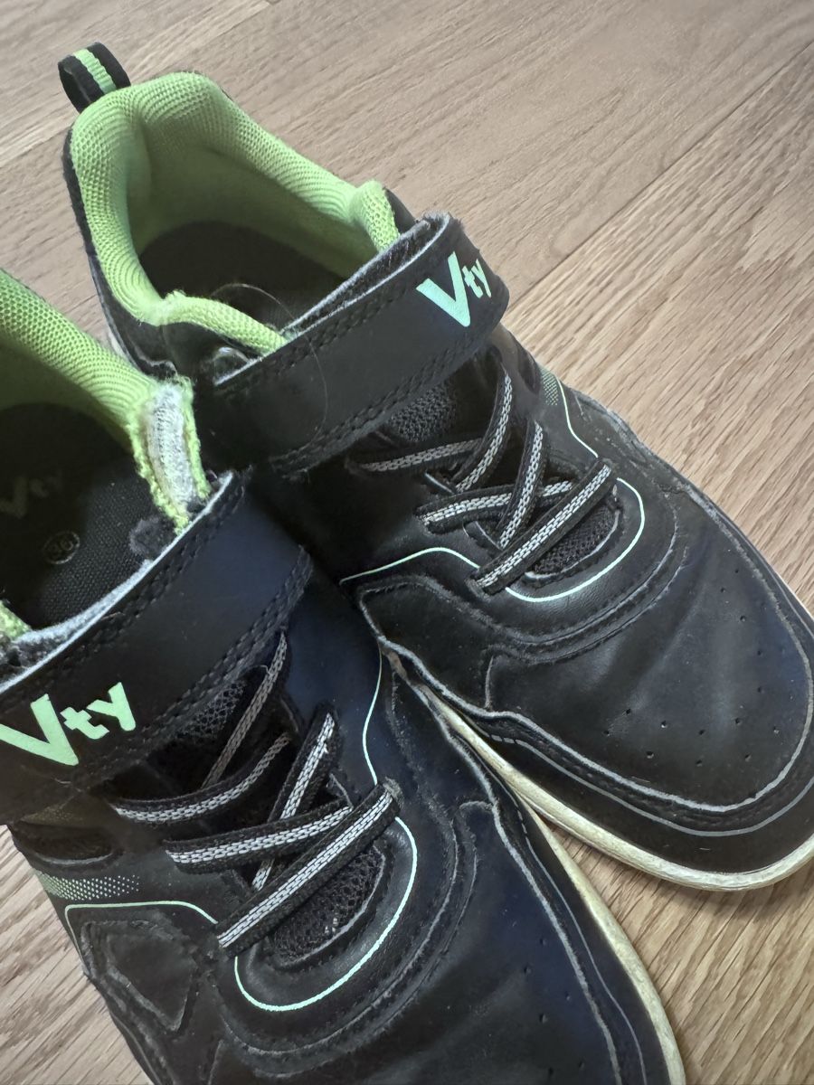 Chaussures garçon: Turnschuhe Grösse 36 – D'occasion à Wädenswil par dor_ddx7 2