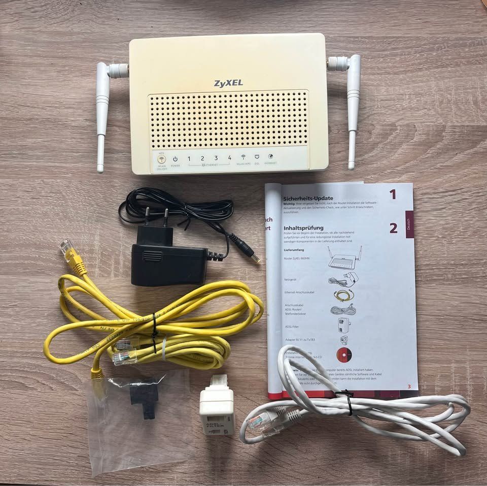 Zyxel Modem & Router: Router mit allen Kabeln – Usato da Fislisbach venduto da Hast1976 4