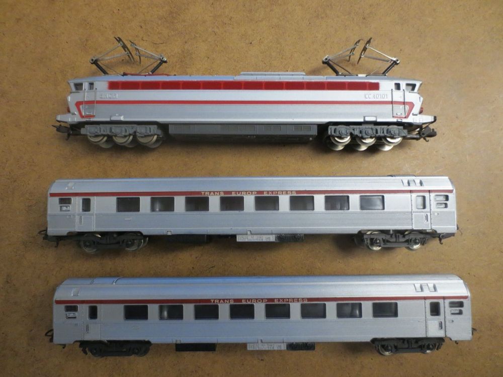 TRAIN HO Locomotive électrique LIMA CC 40101 SNCF MOTRICE