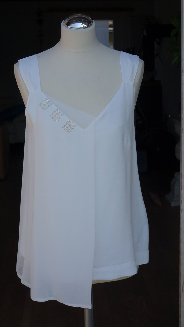 Elisa Cavaletti Top: Weisse, elegantes Top von Elisa Cavaletti – Nuovo (secondo la descrizione) da Ellikon a d Thur venduto da Solei7