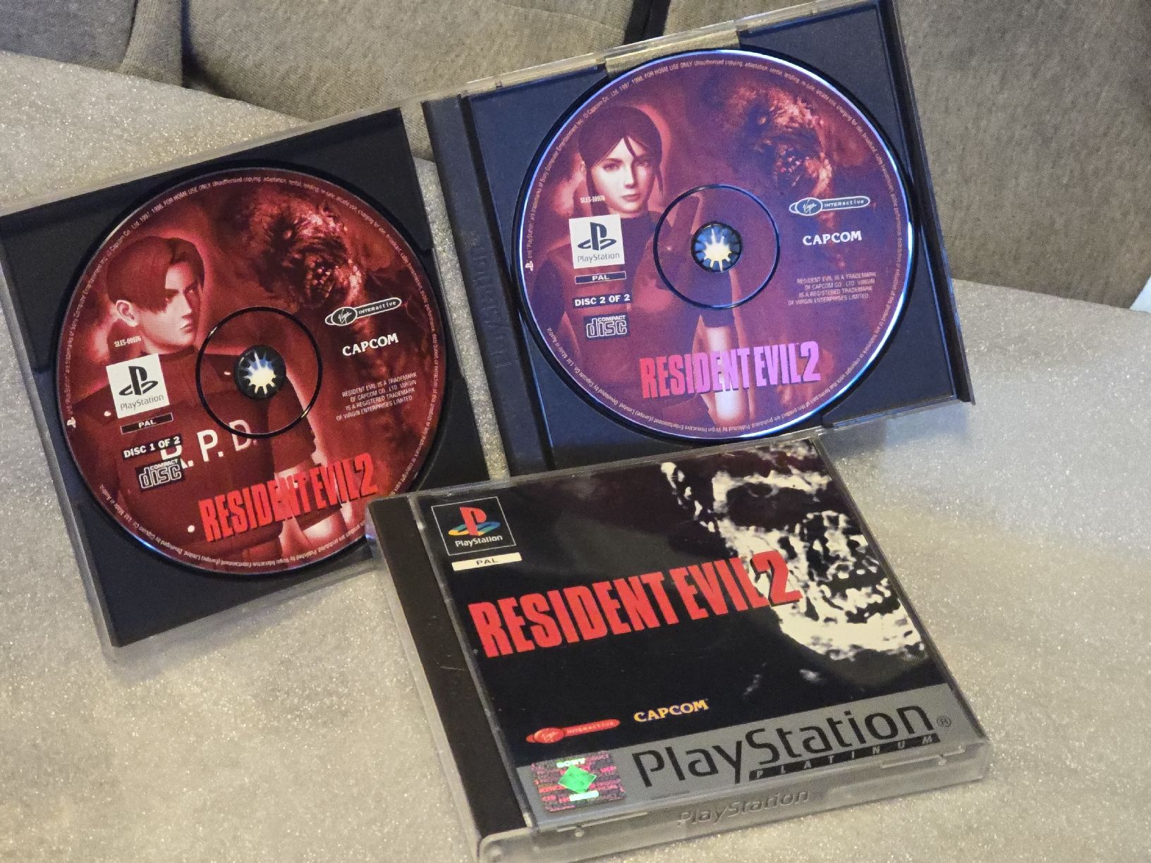Sony Giochi: Resident Evil 2 PS1 - Jeu Complet et boîte vide supp. – Usato da Carouge GE venduto da Mon_petit_grenier_27