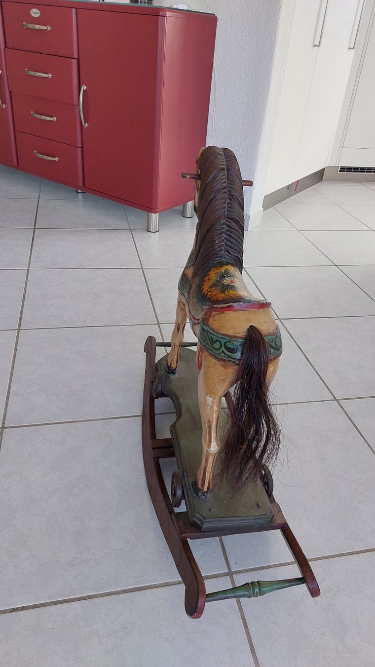 Statuette: Schaukelpferd Antik – Usato da Ehrendingen venduto da Bert31 2