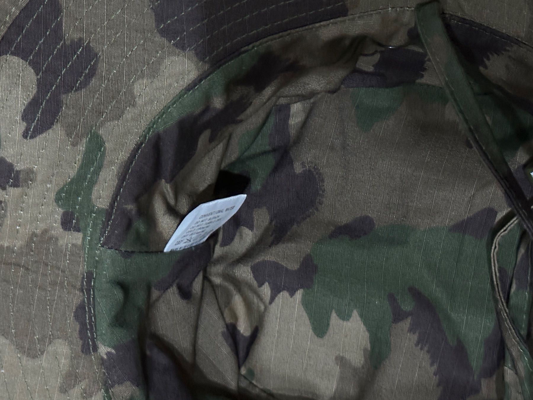 Schweizer Armee Copricapi, berretti & cappellini: Chapeau Bob camouflage armée Suisse – Nuovo (secondo la descrizione) da Clarens venduto da Riviera_Friperie 6