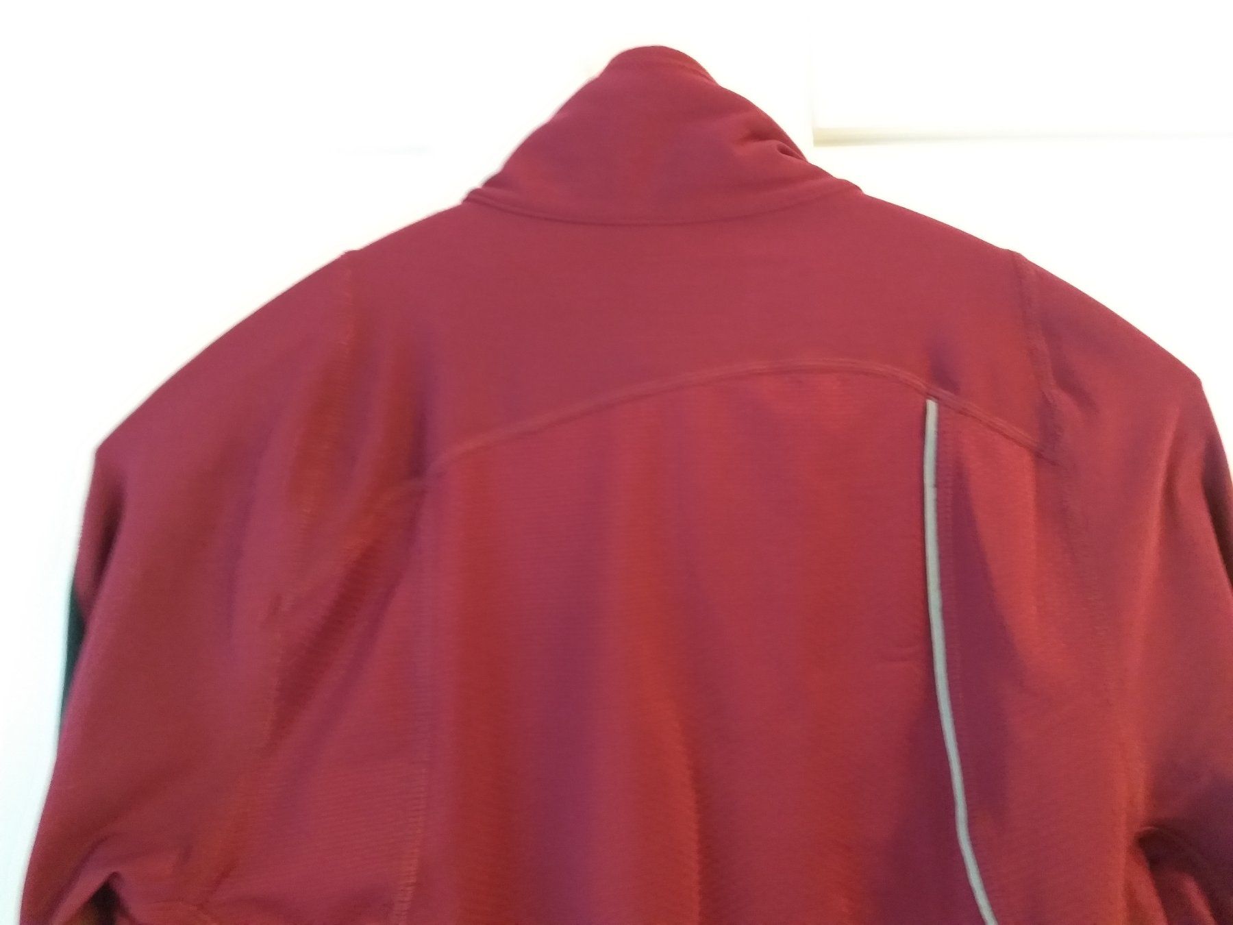 Nike Pullover & Sweatshirts: NIKE  Pull    Taille / Grosse L /40-42).... – Gebraucht aus Cossonay-ville von Super-Price-Quality 4