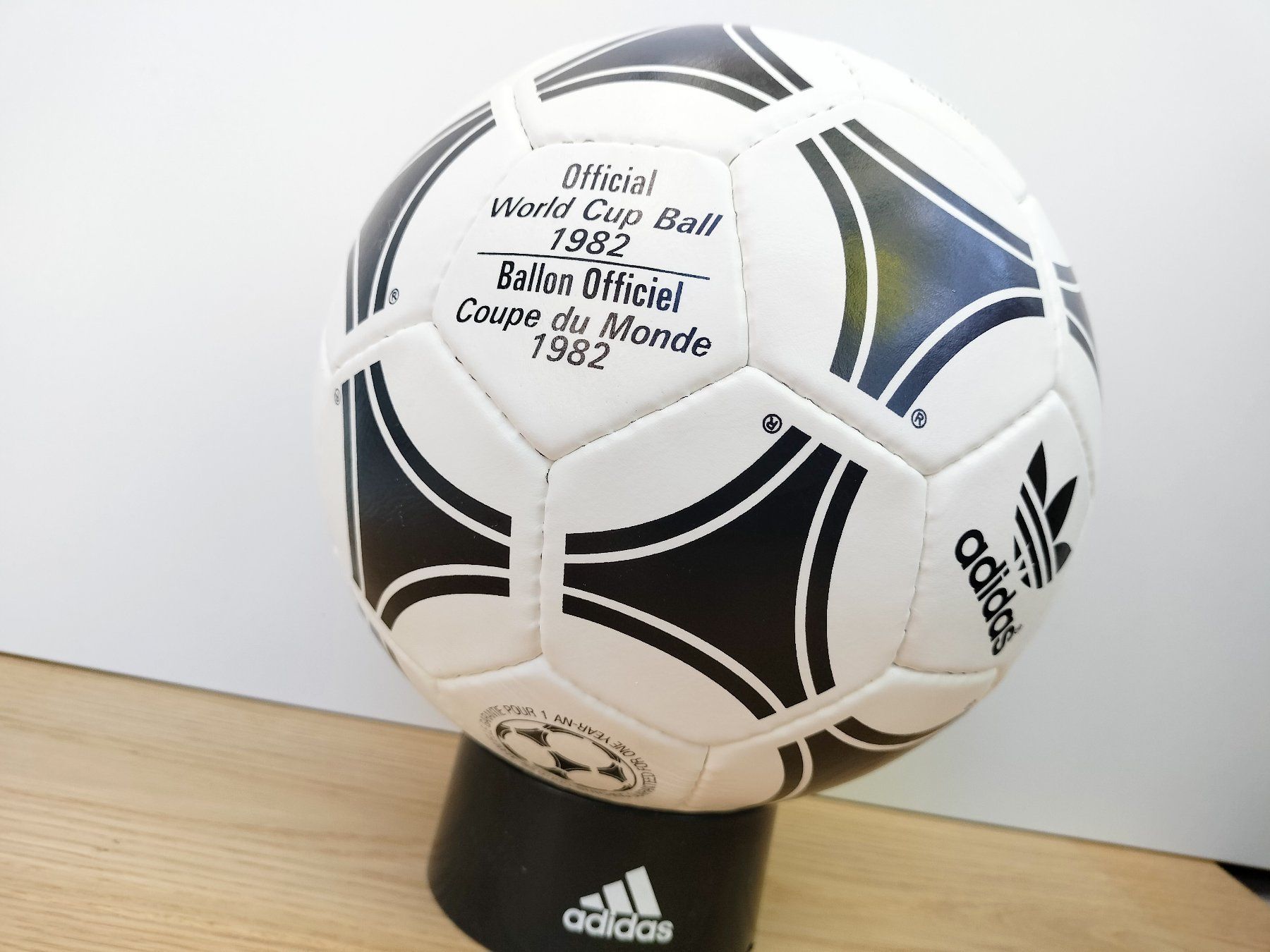 Adidas Palloni: Original Adidas Matchball WM 1982 – Usato da Wil SG venduto da kaizzen