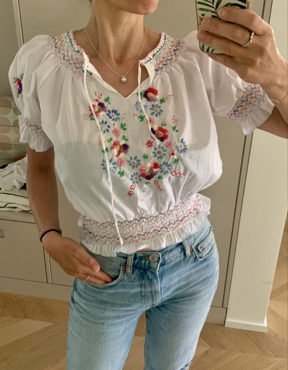 Camicette, T-shirt & Top: Embroidered summer Top XS/34 – Usato da Zürich venduto da Angela_Fashion_Lover