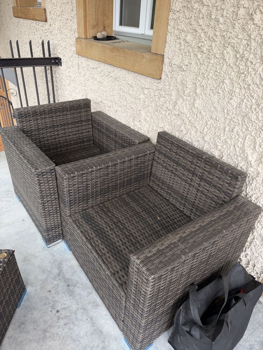 Poltrone: Gartenmöbel mit Tisch, NEU – Nuovo (secondo la descrizione) da Bargen SH venduto da mgo_sq25