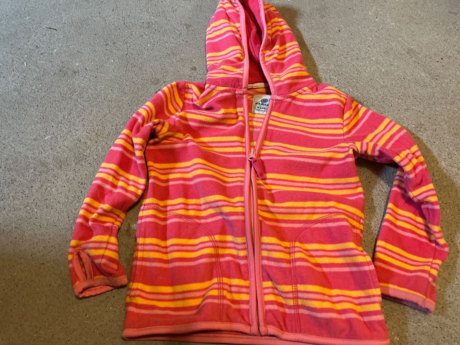 Jacken & Mäntel: Fleecejacke Gr 4 – Gebraucht aus Grüningen von lovinho